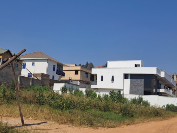 nyarutarama-residential-plot-for-sale-320million-big-0