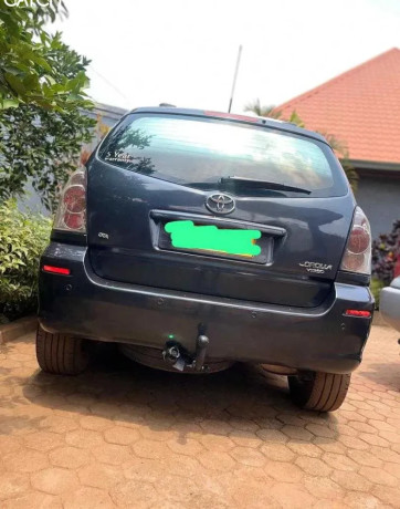 toyota-verso-big-0