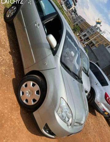 toyota-corolla-hatchback-manual-2005-for-sale-big-3