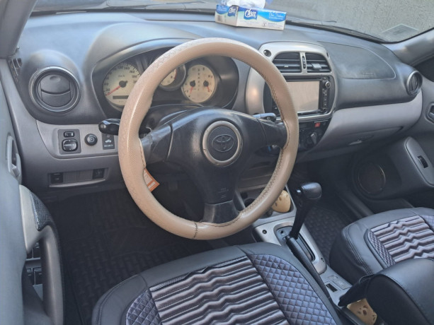 well-maintained-2001-toyota-rav-4-big-4