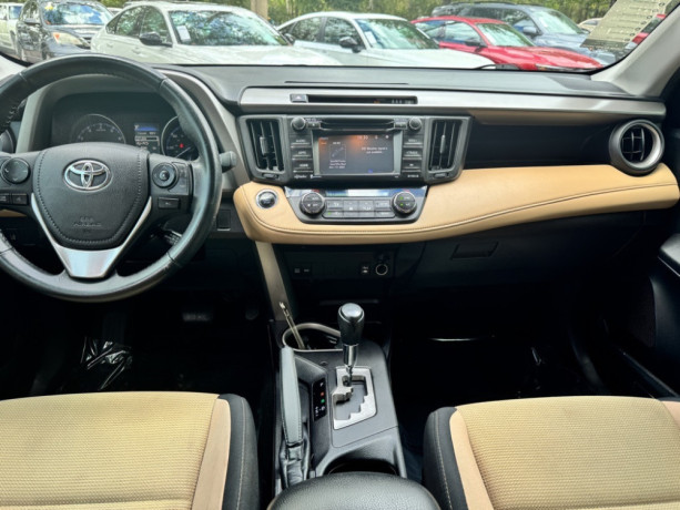 2018-toyota-rav4-xle-big-4