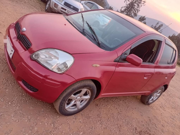 toyota-vitz-big-0