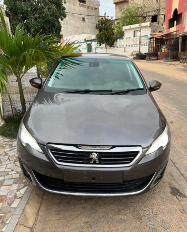 peugeot-308-gt-2015-big-0