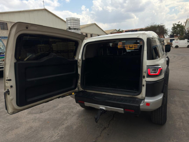 tb-130-toyota-toyota-fj-automatic-2015-for-sale-at-35500-usd-make-toyota-cruiser-fj-big-4