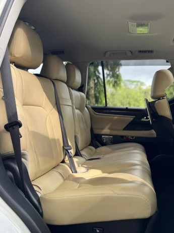 2017-2021-lexus-lx570-v8-big-9