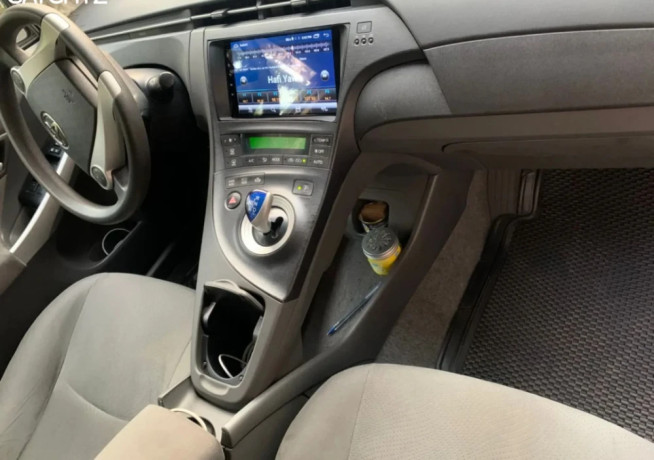 toyota-prius-hybrid-automatic-for-sale-big-0