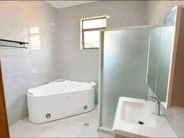 kimihurura-near-rdb-amazing-big-villa-for-sale-at-450millions-tel-big-2