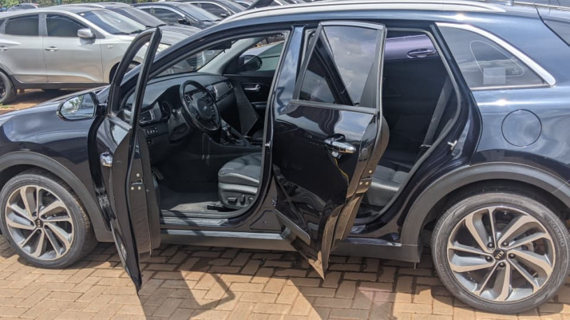 bs-19-very-beautiful-kia-k5-2013-for-sale-big-0