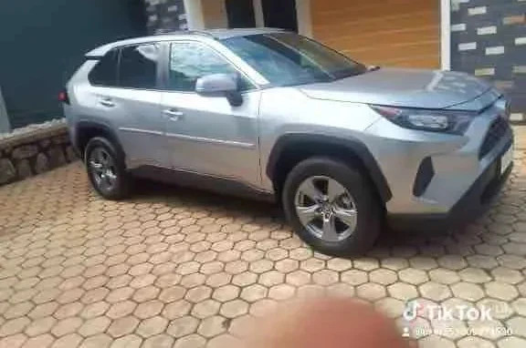 toyota-rav4-hybrid-2022-for-sale-big-0