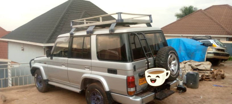 toyota-land-cruiser-big-1