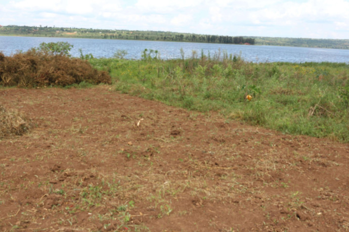 land-for-sale-in-bugesera-near-airport-of-rwanda-near-the-lake-big-0