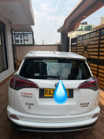 toyota-rav4-big-1