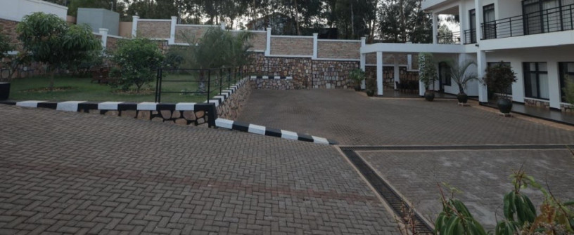 kigali-rebero-vip-7bedrooms-villa-for-sale-at-12b850k-in-prime-location-big-1