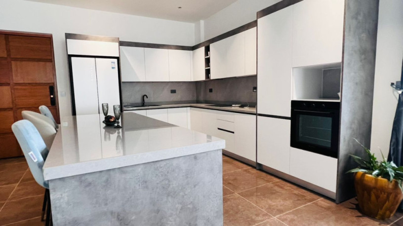 nyarutarama-golf-course-panoramic-views-high-stylish-modern-apartments-big-5