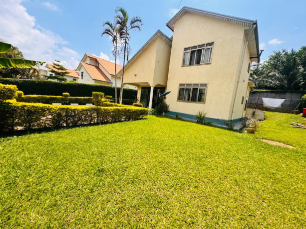 gacuriro-umucyo-estate-very-nice-furnished-house-for-rent-in-kigali-big-0