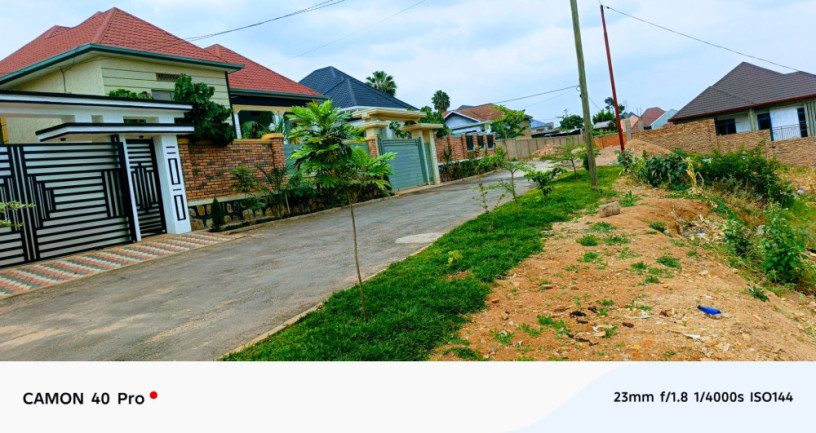 ikibanza-tugurisha-55m-kanombe-kabeza-big-1