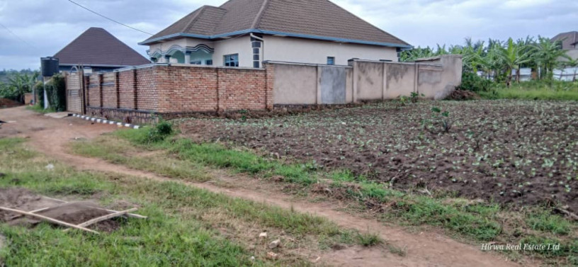 plot-for-sale-in-busanza-at-a-good-price-big-4
