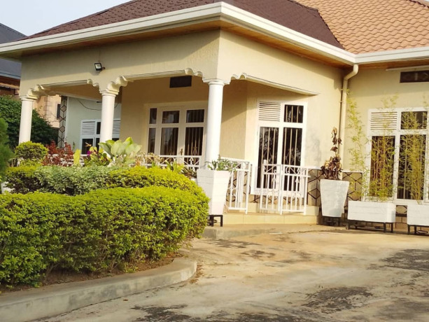 kibagabaga-nice-house-and-big-plot-for-sale-in-kigali-big-3