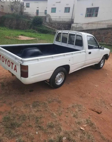 toyota-hilux-big-1