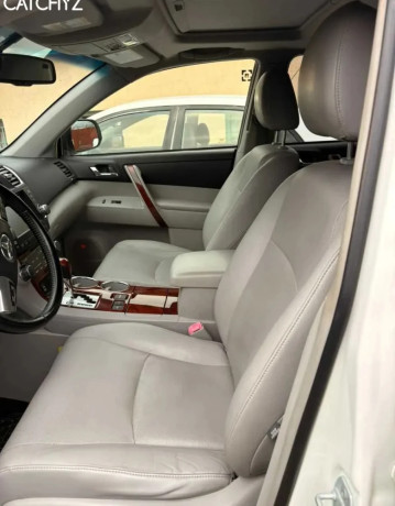 toyota-highlander-hybrid-for-sale-big-2