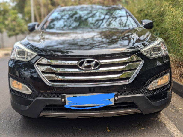 hyundai-santa-fe-big-0