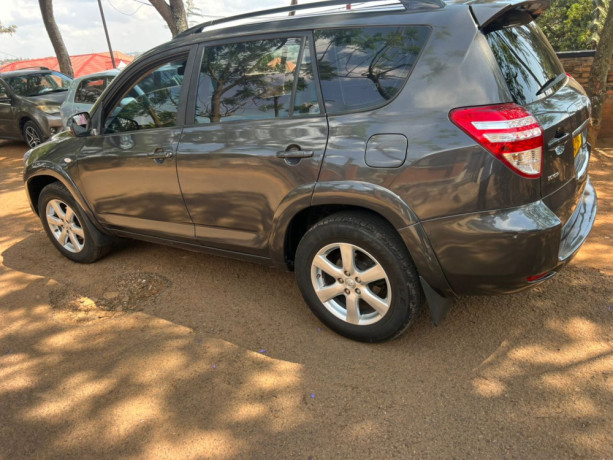 toyota-rav4-big-3