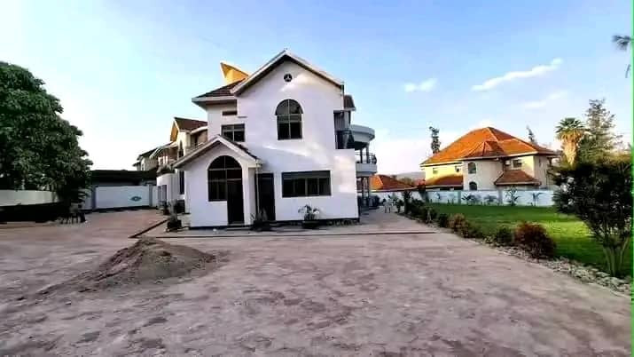 gacuriro-furnished-house-for-rent-with-beautiful-gacuriro-view-in-kigali-rwanda-big-0