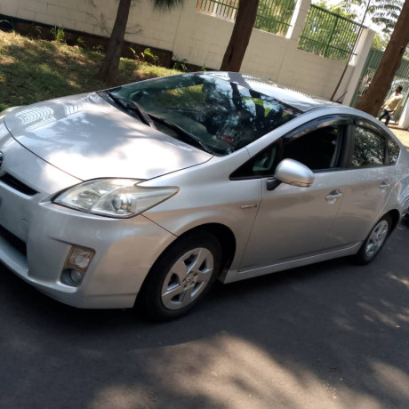 toyota-prius-big-2