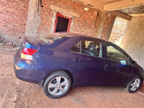 toyota-yaris-big-1