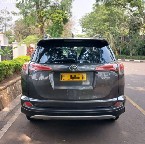 toyta-rav4-automatic-for-sale-big-3