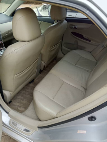 toyota-altis-big-0