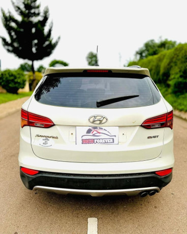 hyundai-santa-fe-big-4