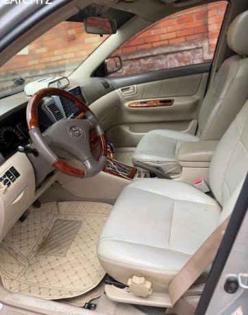 toyota-corolla-altis-2004-for-sale-big-2