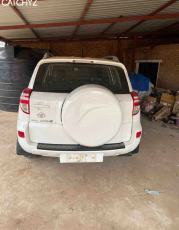 toyota-rav4-for-sare-big-3