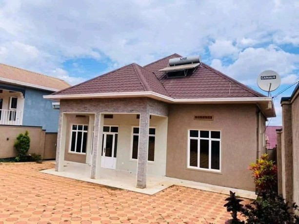 house-for-sale-near-freedom-house-in-prime-neighborhood-big-1