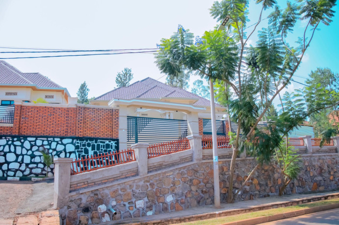 kagarama-very-nice-new-house-for-sale-in-kigali-big-1