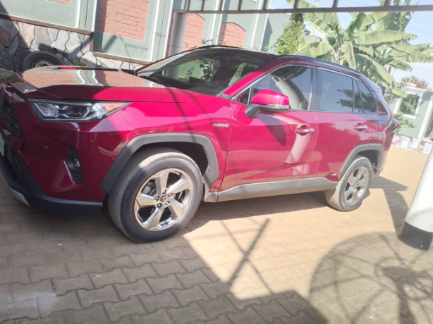toyota-rav4-big-0