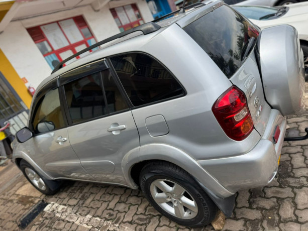 toyota-rav4-big-0