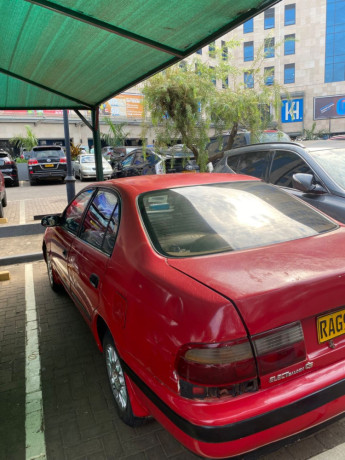 toyota-carina-e-big-0