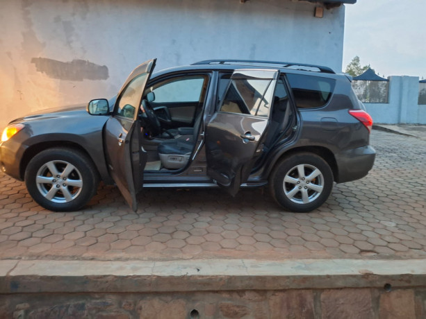 toyota-rav4-2008-made-in-japan-for-sale-at-rwf-15000000-big-2