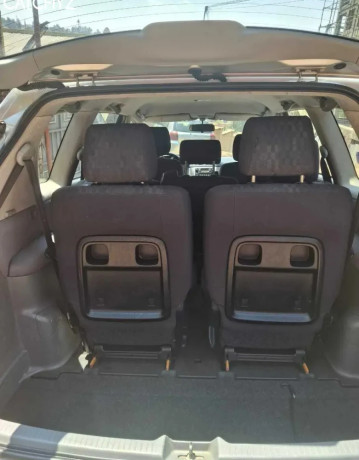 toyota-avensis-big-2