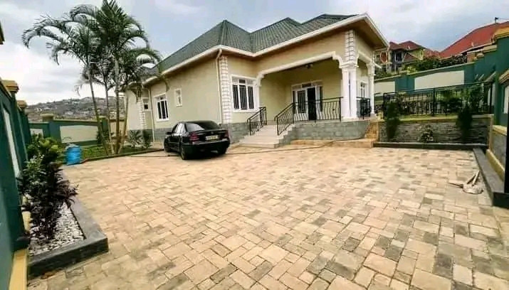 house-for-sale-with-big-plot-in-kigali-kimironko-near-market-big-0