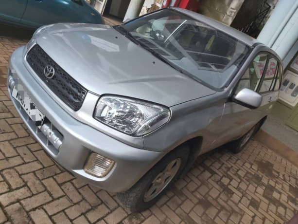 toyota-rav4-big-0