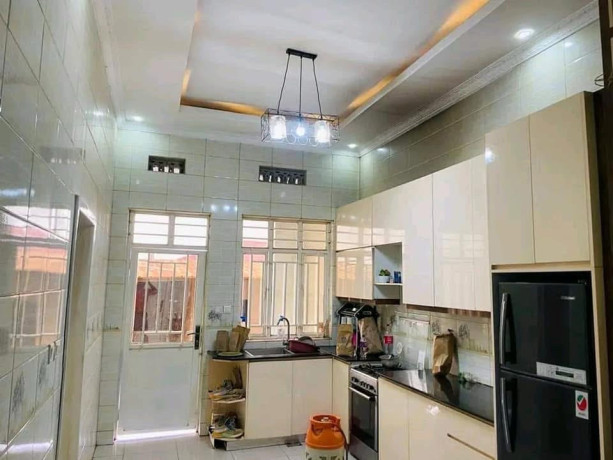 house-for-sale-near-freedom-house-in-prime-neighborhood-big-2