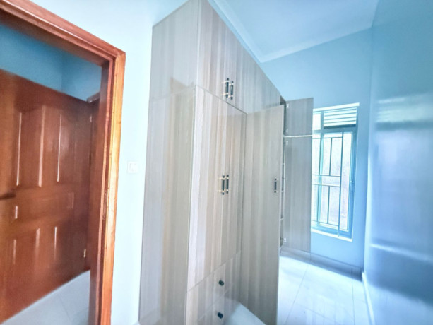 house-for-sale-in-busanza-big-1