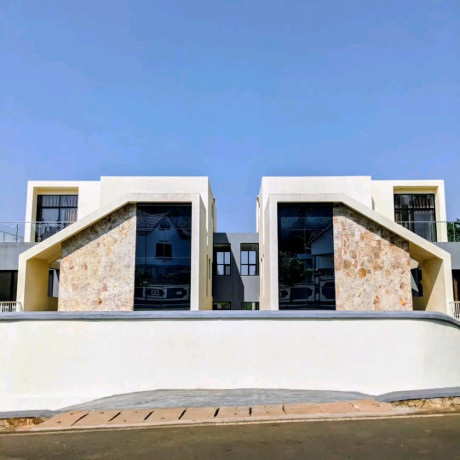 kiyovu-luxurious-house-for-sale-big-0