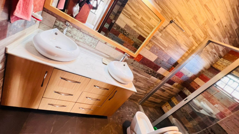 nyarutarama-beautiful-furnished-family-house-for-rent-big-11