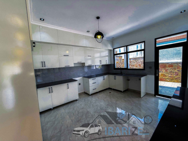 kiigali-house-for-sale-in-kibagabaga-big-3