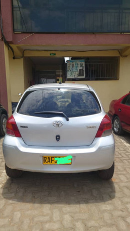 toyota-yaris-big-0