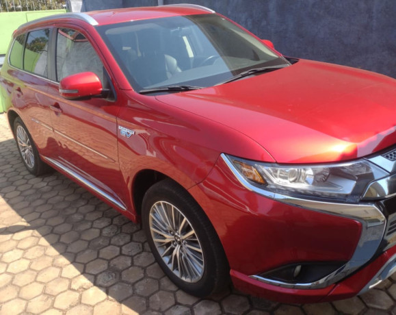 mitsubishi-outlander-big-3